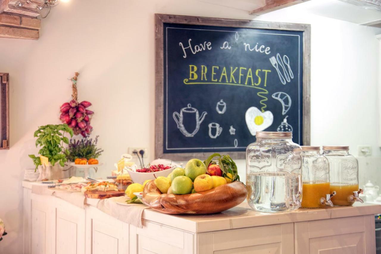 Bed and breakfast Ines 2*